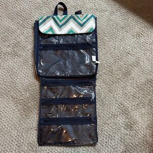 Chevron Hanging Organizer
